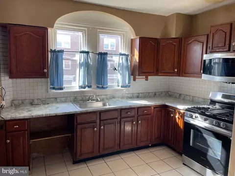 3244 Knorr St, Philadelphia, PA 19149