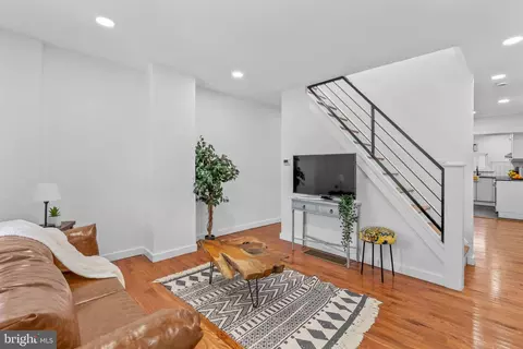 5942 N Norwood St, Philadelphia, PA 19138