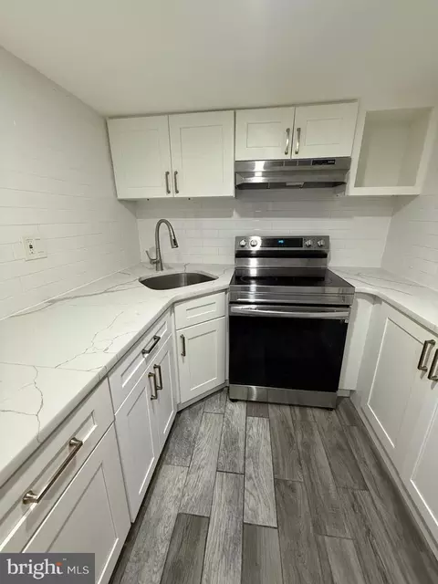 1224 Carlton St, Philadelphia, PA 19107