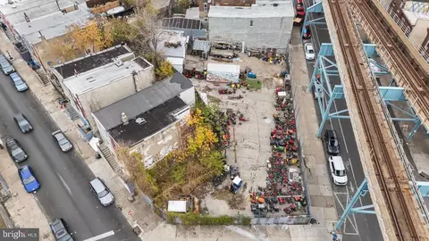 2724 38 Kensington Ave, Philadelphia, PA 19134