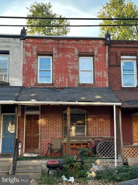 660 N 36th St, Philadelphia, PA 19104