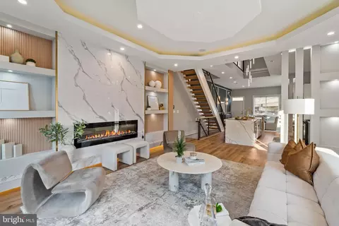 513 Salmon St, Philadelphia, PA 19125