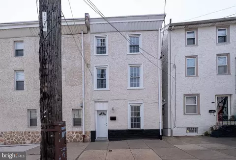 4728 Umbria St, Philadelphia, PA 19127