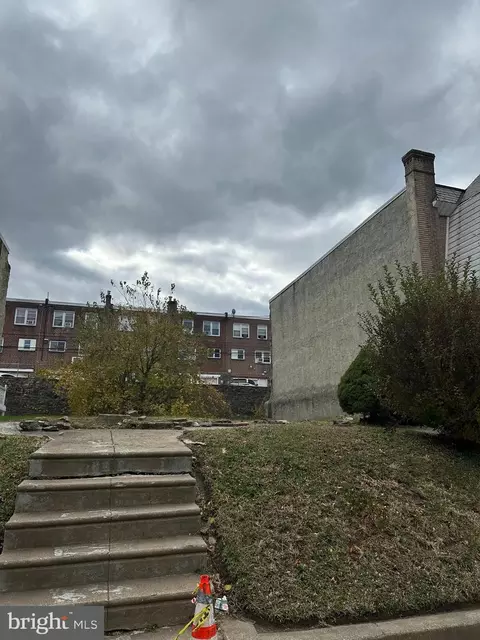 5728 Kemble Ave, Philadelphia, PA 19141