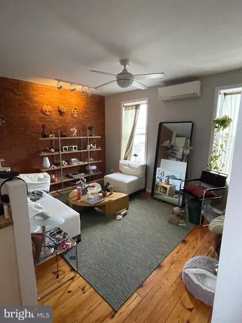 1812 W Master St, Philadelphia, PA 19121