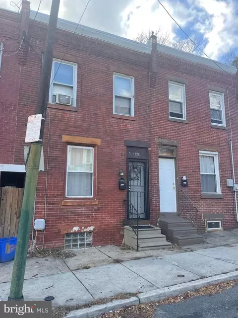 1828 Margaret St, Philadelphia, PA 19124