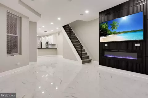 5239 Arch St, Philadelphia, PA 19139