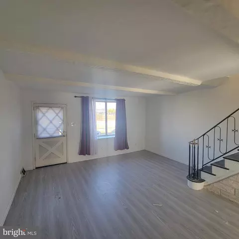 6721 Cottage St, Philadelphia, PA 19135