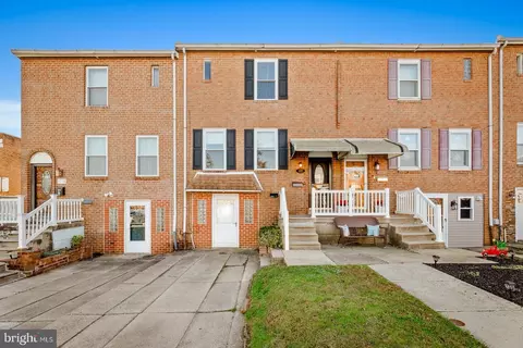 4237 Chalfont Pl, Philadelphia, PA 19154