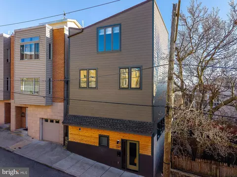227 Grape St, Philadelphia, PA 19128