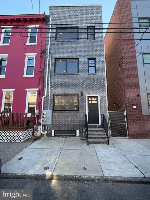 2218 W Master St, Philadelphia, PA 19121
