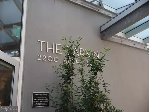 2200 28 Arch St #906, Philadelphia, PA 19103