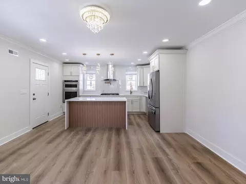 6343 Milton St, Philadelphia, PA 19138