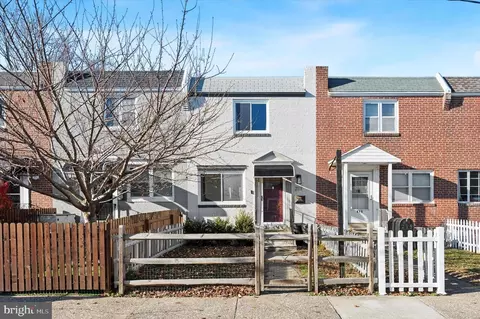 217 Overlook Rd, Philadelphia, PA 19128