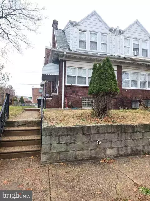2223 Rhawn St, Philadelphia, PA 19152