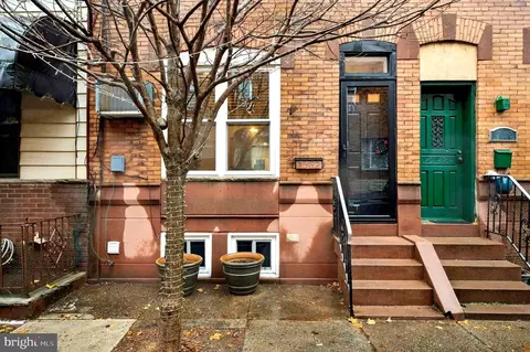 2332 S Bouvier St, Philadelphia, PA 19145