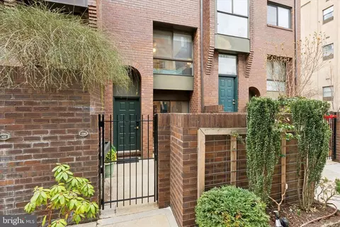 100 N 22nd St #106, Philadelphia, PA 19103