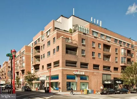 200 10 Lombard St #713, Philadelphia, PA 19147