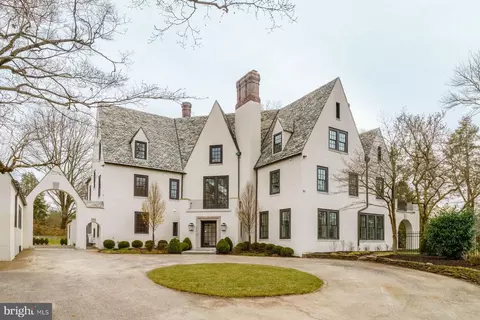 422 W Chestnut Hill Ave, Philadelphia, PA 19118