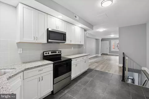3825 N 8th St, Philadelphia, PA 19140