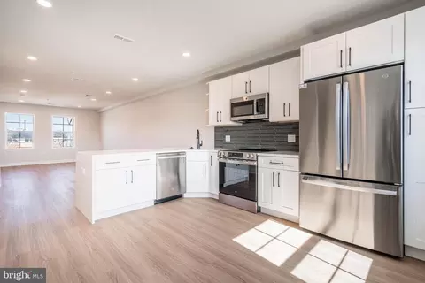 4070 Conshohocken Ave #B, Philadelphia, PA 19131