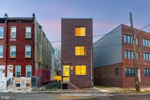 1817 N Leithgow St, Philadelphia, PA 19122