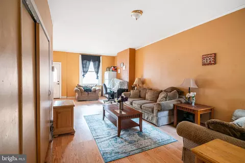 749 E Ontario St, Philadelphia, PA 19134