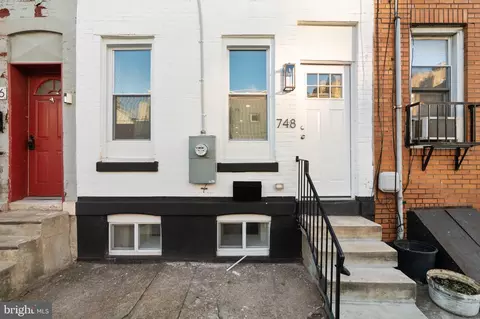 748 Mckean St, Philadelphia, PA 19148