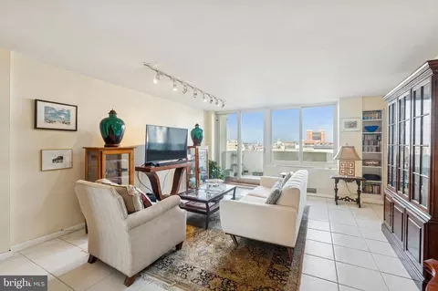 604 S 36 S Washington Sq #2308, Philadelphia, PA 19106