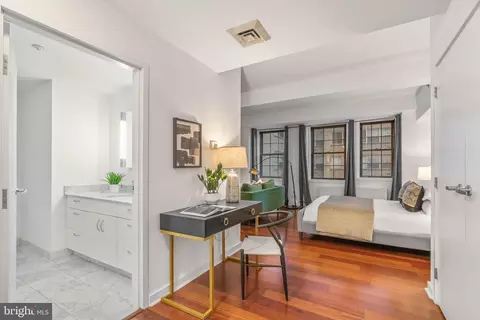 219 S 29 S 18th St #404, Philadelphia, PA 19103
