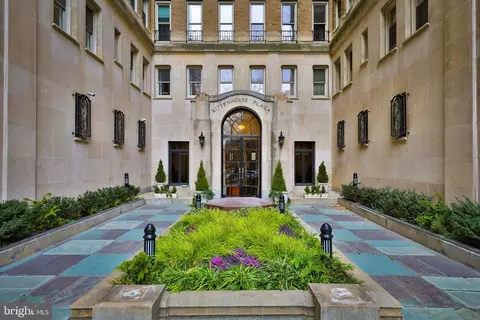 1901 Walnut St #17F, Philadelphia, PA 19103