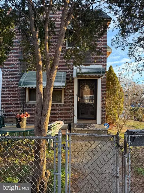 2529 S Alden St, Philadelphia, PA 19143