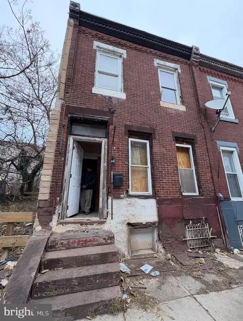 1423 W Pacific St, Philadelphia, PA 19140