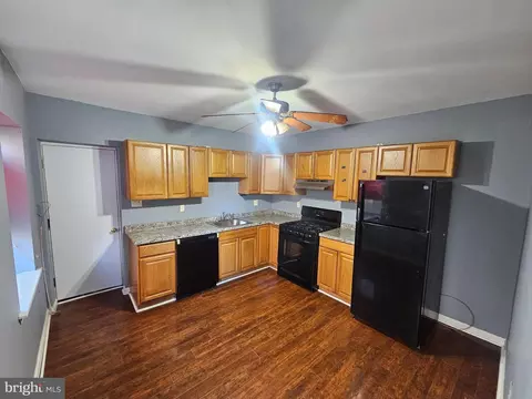 249 E Sharpnack St, Philadelphia, PA 19119