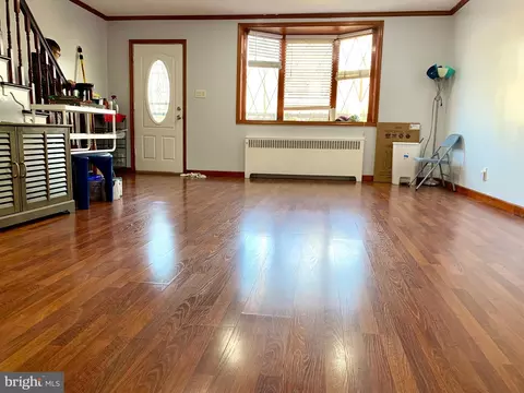 1044 E Luzerne St, Philadelphia, PA 19124