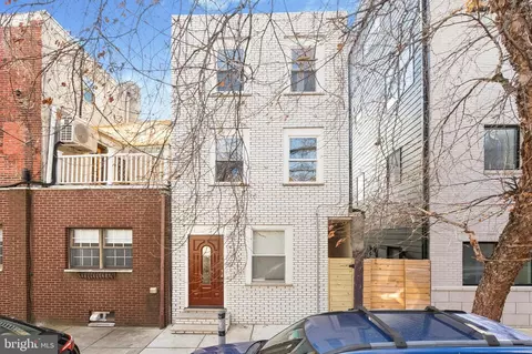 704 Latona St, Philadelphia, PA 19147