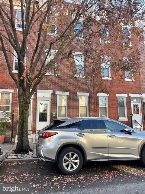 2551 Coral St, Philadelphia, PA 19125