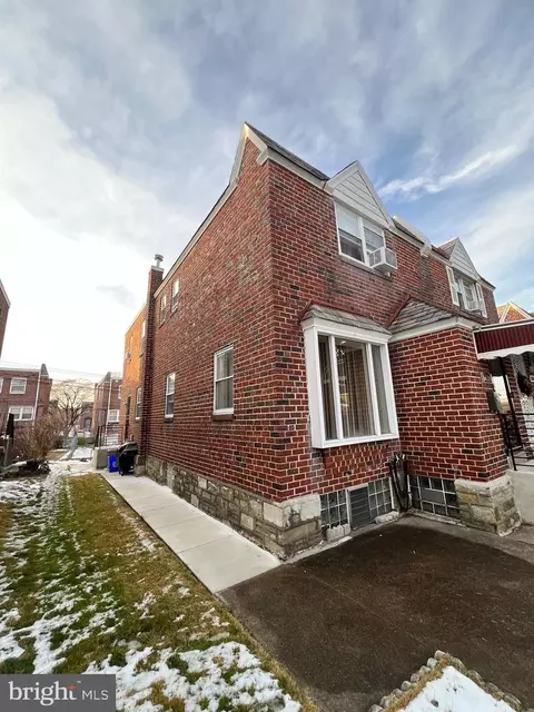 6628 N 4th St, Philadelphia, PA 19126