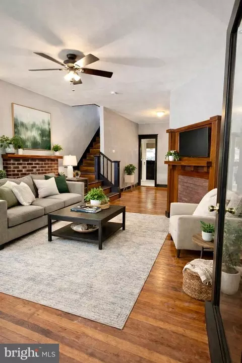 5009 N 16th St, Philadelphia, PA 19141