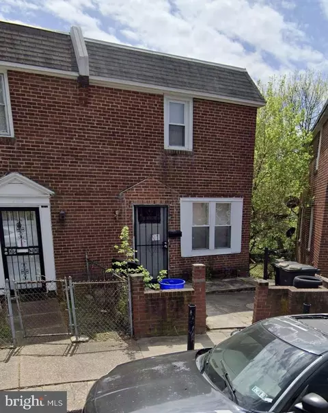 2120 S Lloyd St, Philadelphia, PA 19142