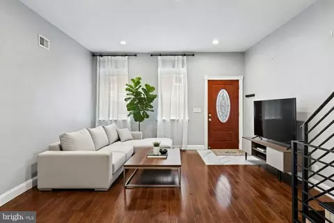 1926 Moore St, Philadelphia, PA 19145