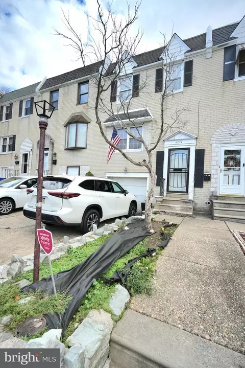 9274 Angus Pl, Philadelphia, PA 19114