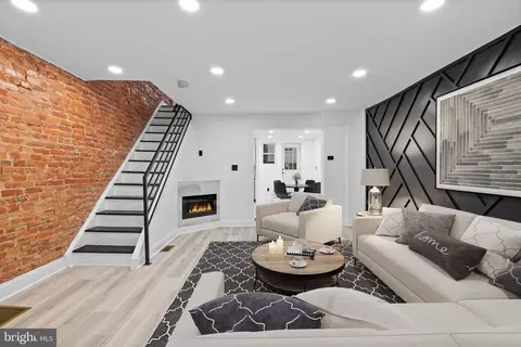 6520 Wheeler St, Philadelphia, PA 19142