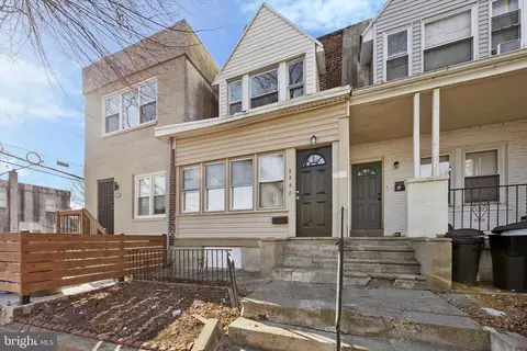 2558 S Dewey St, Philadelphia, PA 19142