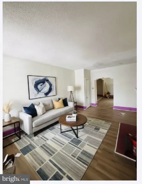 1016 W Duncannon Ave, Philadelphia, PA 19141