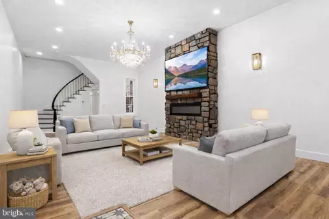 324 Reed St, Philadelphia, PA 19147