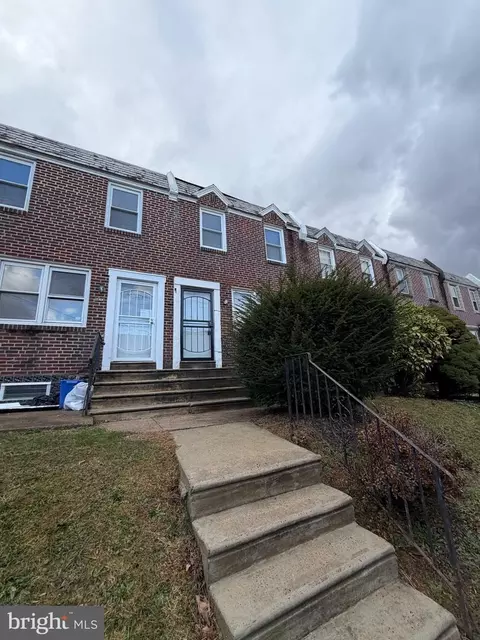 236 Stearly St, Philadelphia, PA 19111