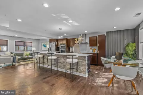 1217 Kater St, Philadelphia, PA 19147