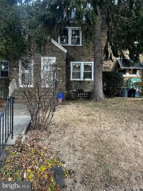 5725 N 20th St, Philadelphia, PA 19138