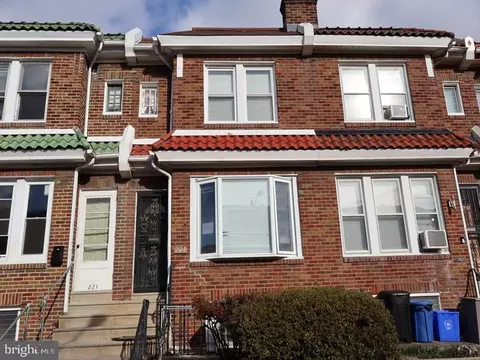 221 Kenilworth Ave, Philadelphia, PA 19120